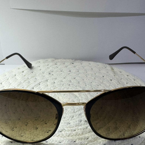 Ray-Ban Unisex In Brown Radiant (Retails For Over $200) - Picture 5 of 8